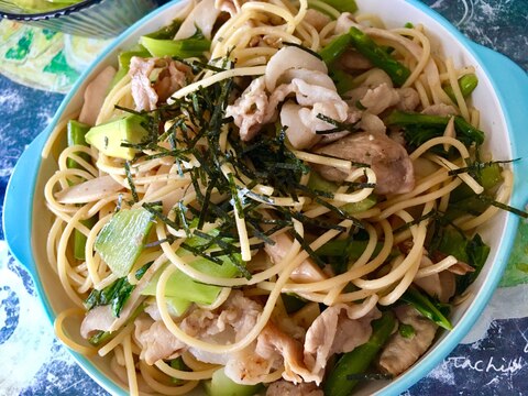 豚肉とチンゲン菜のバター醤油パスタ